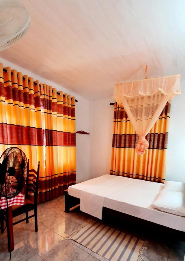 Guesthouse Kind And Love Hikkaduwa Dış mekan fotoğraf