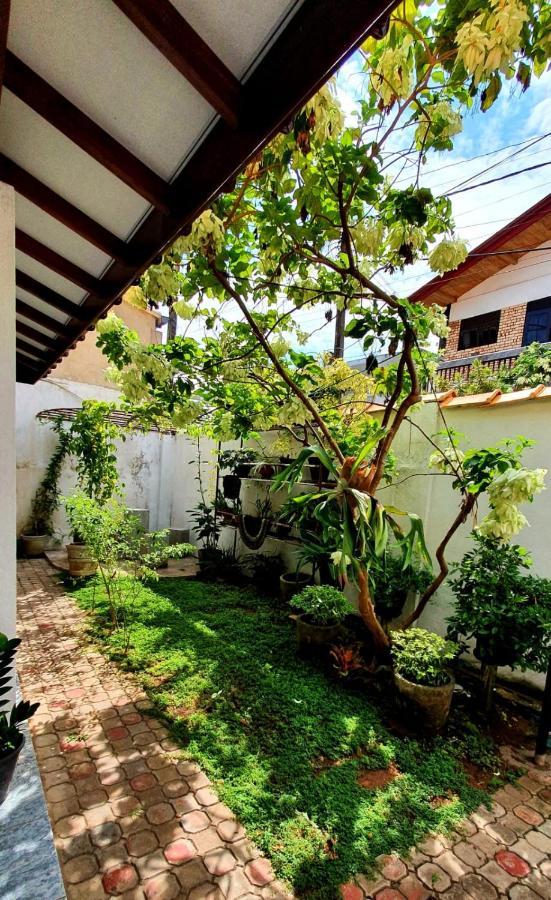 Guesthouse Kind And Love Hikkaduwa Dış mekan fotoğraf