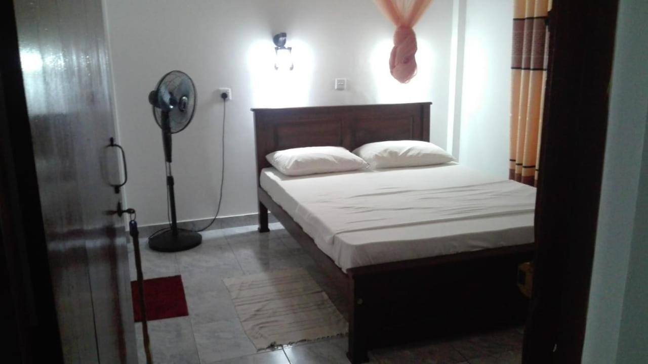 Guesthouse Kind And Love Hikkaduwa Dış mekan fotoğraf