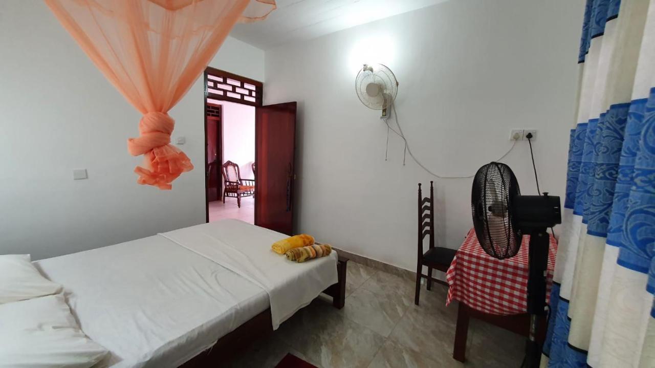 Guesthouse Kind And Love Hikkaduwa Dış mekan fotoğraf