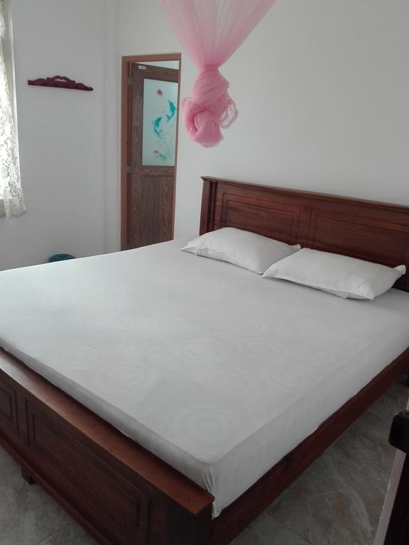 Guesthouse Kind And Love Hikkaduwa Dış mekan fotoğraf