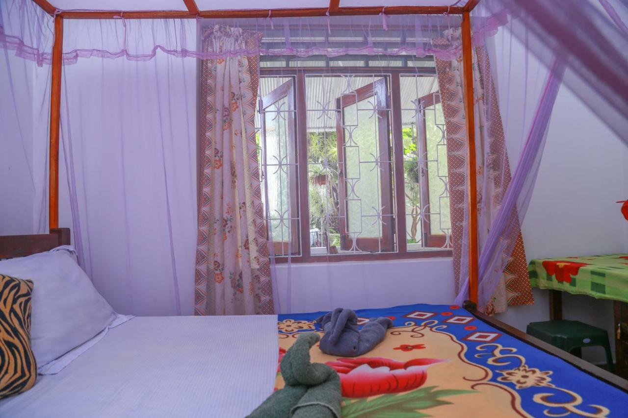 Guesthouse Kind And Love Hikkaduwa Dış mekan fotoğraf